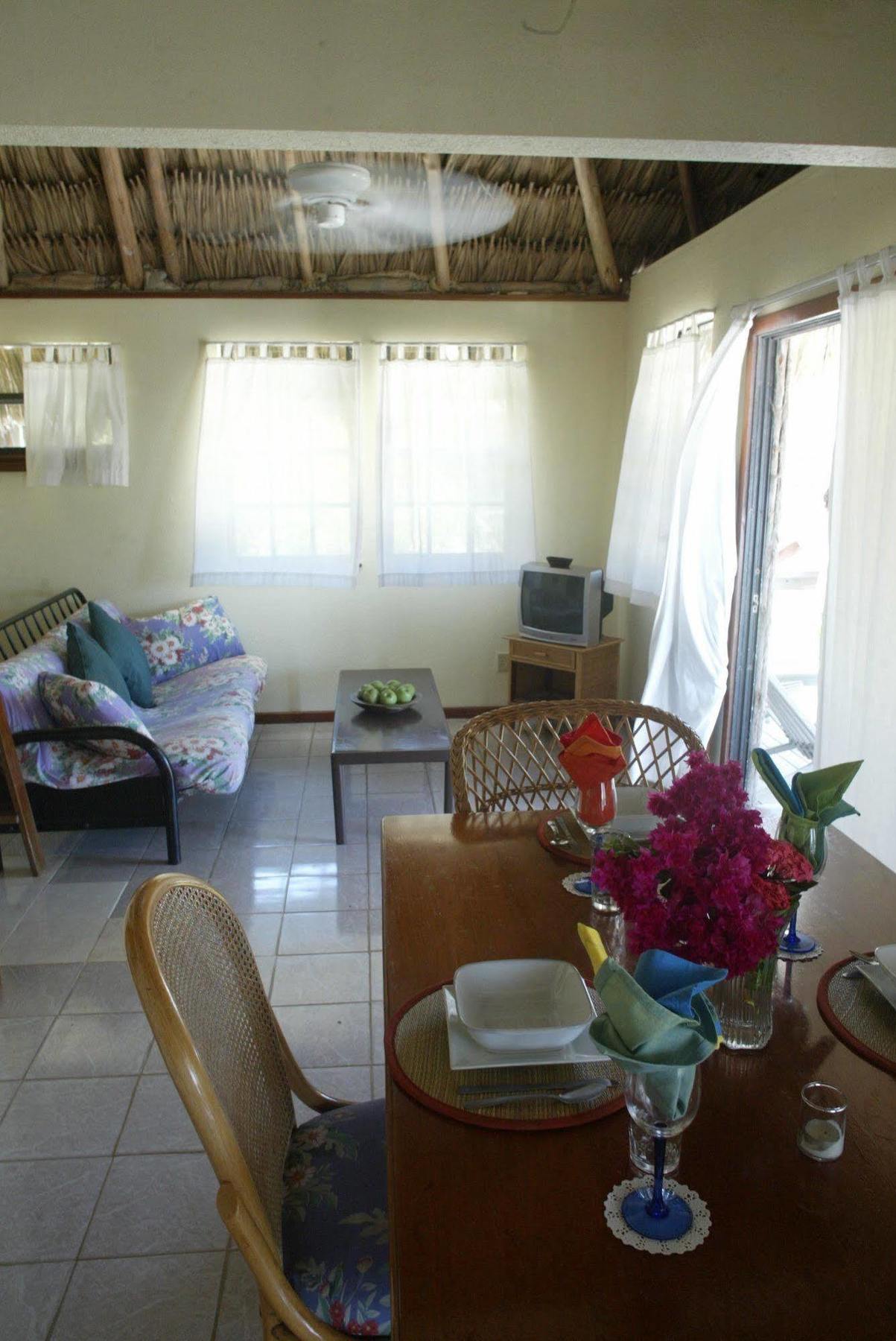 Exotic Caye Beach Resort San Pedro  Exteriér fotografie